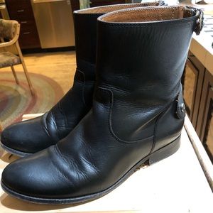 Frye Melissa short ankle black leather boots. Sz 9